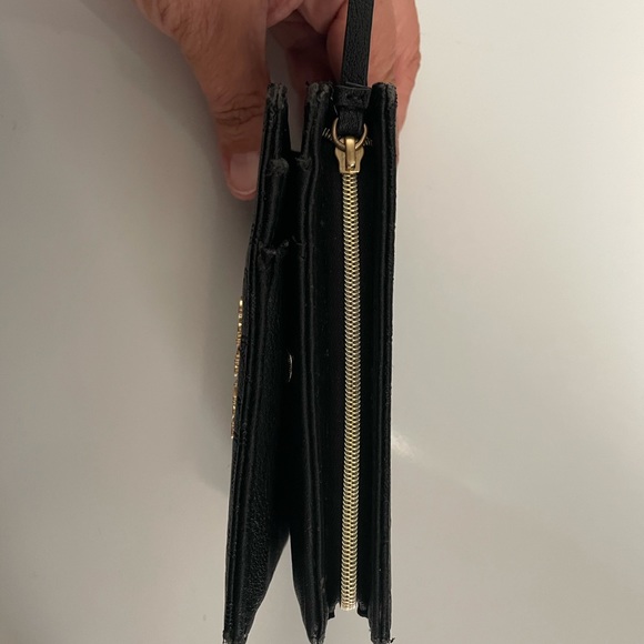 Calvin Klein Logo Embossed Wallet - Picture 4 of 8